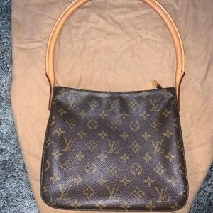 100% AUTHENTIC LOUIS VUITTON LOOPING MM